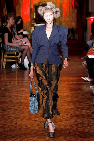 Look 38